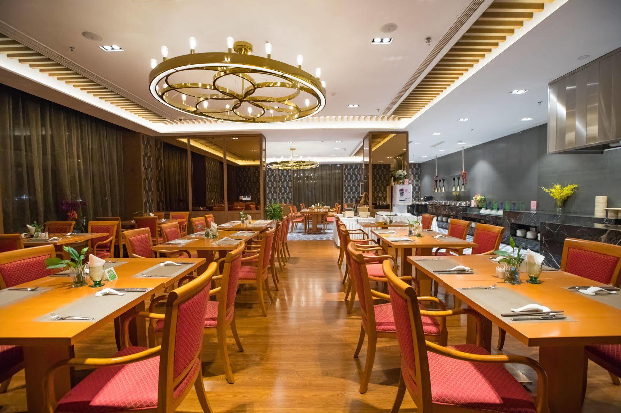 Ramada Shanghai Songjiang Экстерьер фото
